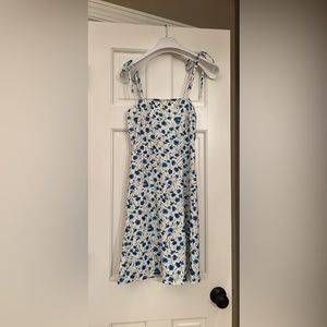 Floral dress size 4